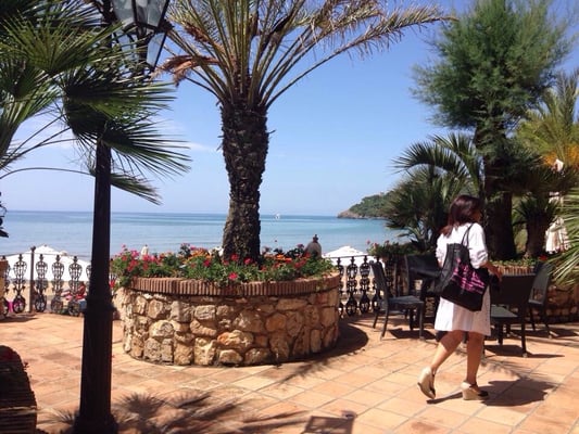 Aeneas' Landing Resort by null