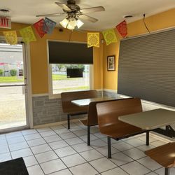 Maria's Kitchen - Seating