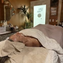 Wax My Ash - Energy Healing Facial