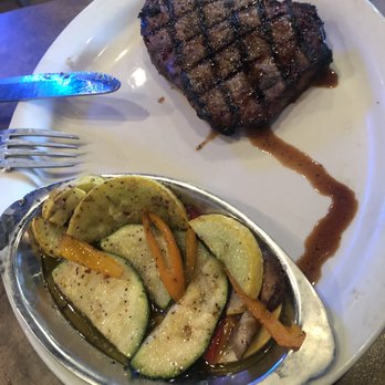 Boomtown Grill - Sirloin with veggies - American Near Me - Elk City, Oklahoma