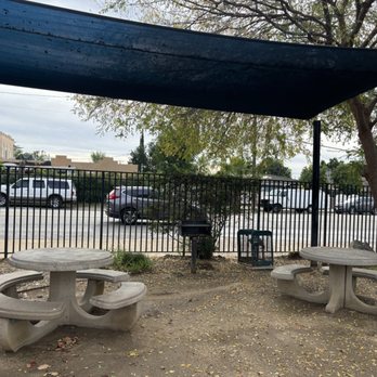 Fox And Laurel Park - Picnic / BBQ area - Parks Near Me - San Fernando, California