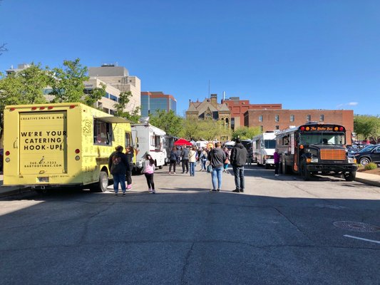 YLNI Farmers Market by null
