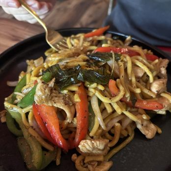 La Moon - Drunken noodles - Vietnamese Near Me - Atlanta, Georgia La Moon - Drunken noodles - Vietnamese Near Me - Atlanta, Georgia