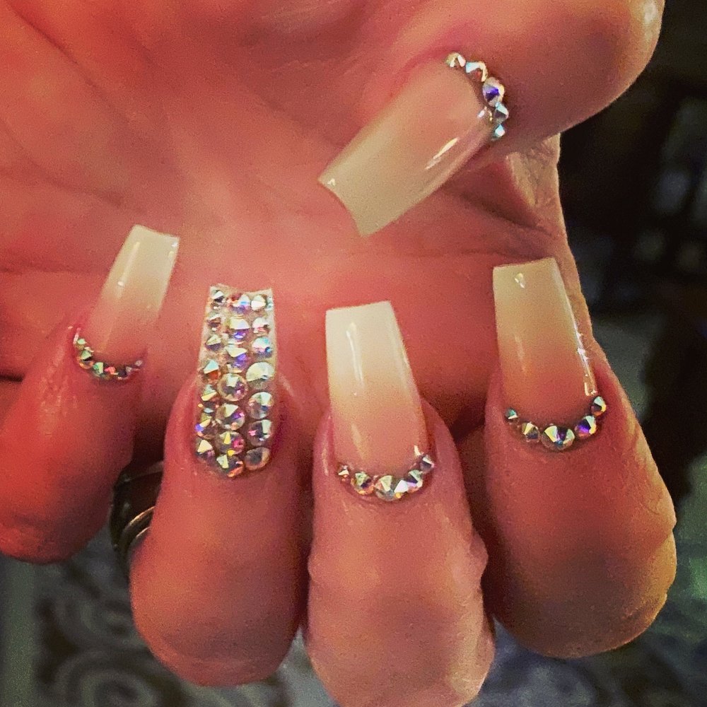 PRO NAILS AND SPA 13 Reviews 5988 US Rt 60 E, Barboursville, West