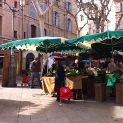 Marché aux fruits et légumes
