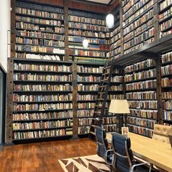 Stony Island Arts Bank