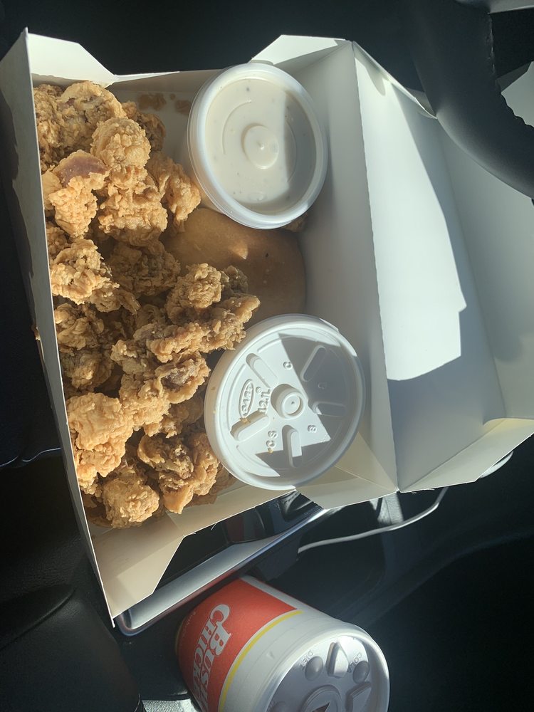 BUSH’S CHICKEN Updated September 2024 204 N Ellis St, Groesbeck