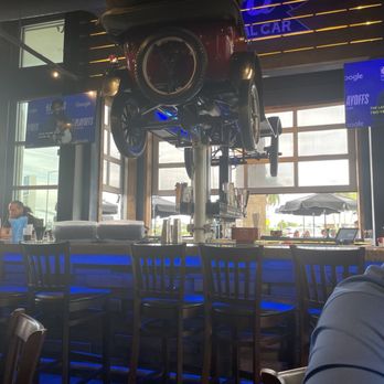 Ford's Garage Sarasota - Empty bar - Comfort Food Near Me - Sarasota, Florida
