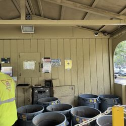 RRR Recycling - This is the fast worker like speedy Gonzalez.. lol