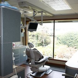 Kelly Aaron P, DDS - A patient treatment room and chair.