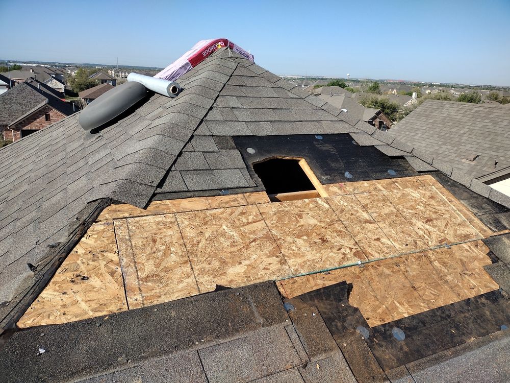 Slide of Aurum Roofing