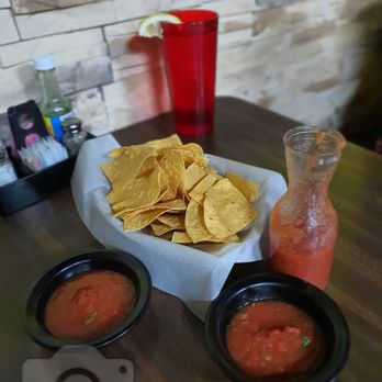 Los Cuates Mexican Restaurant - tortilla and salsa - Mexican Near Me - Indianapolis, Indiana Los Cuates Mexican Restaurant - tortilla and salsa - Mexican Near Me - Indianapolis, Indiana