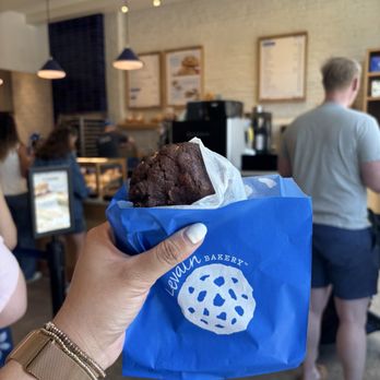 Levain Bakery - Dark Chocolate Peanut Butter Chip Cookie - Bakeries Near Me - Chicago, Illinois Levain Bakery - Dark Chocolate Peanut Butter Chip Cookie - Bakeries Near Me - Chicago, Illinois