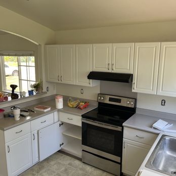 Golden Cabinets & Stone - Before - Building Supplies Near Me - Honolulu, Hawaii