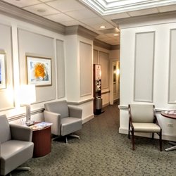 Shari Snow, MD - Waiting area