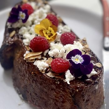 Atelier Manna - French toast - Cafes Near Me - Encinitas, California