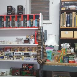 Valley Springs Thrift - Collectibles