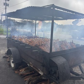 GJ's Huli Chicken - Hawaiian Near Me - Waimea, Hawaii