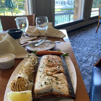 Weathervane Restaurant - Planked whitefish with mashed potatoes - American Near Me - Charlevoix, Michigan Weathervane Restaurant - Planked whitefish with mashed potatoes - American Near Me - Charlevoix, Michigan