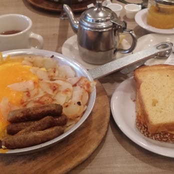 Lou Mitchell's - My Sunday morning just got happier! - Breakfast & Brunch Near Me - Chicago, Illinois