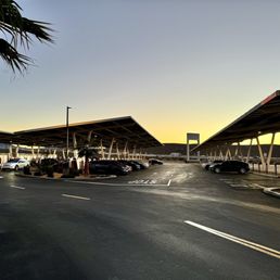 Supercharging station with 70 stations Supercharging station with 70 stations