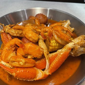 Crab Du Jour - Charlotte - .5lb headless shrimp & .5lb snow crab legs Dojour special sauce - Seafood Near Me - Charlotte, North Carolina Crab Du Jour - Charlotte - .5lb headless shrimp & .5lb snow crab legs Dojour special sauce - Seafood Near Me - Charlotte, North Carolina