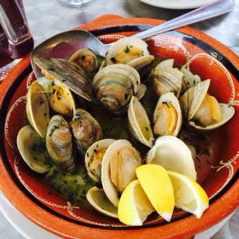 Abigails Restaurant - Clams with white wine garlic sauce. Too good! - Modern European Near Me - Linden, New Jersey