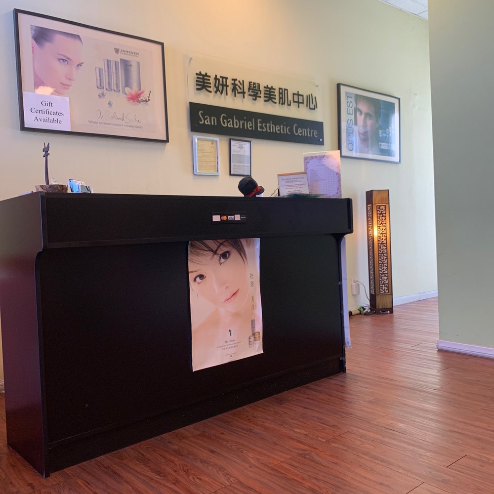 Front desk, logo.