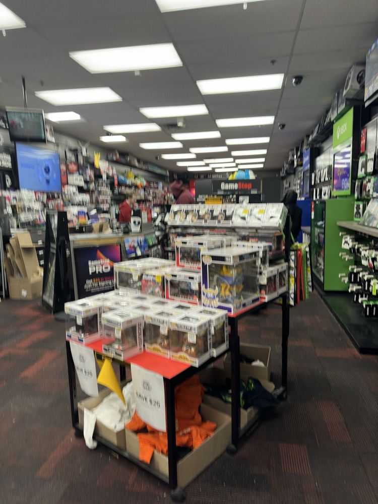 GAMESTOP Updated August 2024 3858 Morse Rd, Columbus, Ohio Videos