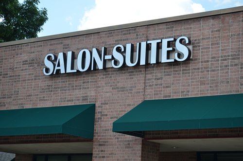 Salon-Suites of Plano Logo