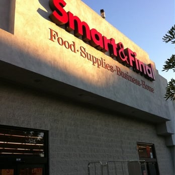 Smart & Final - the front of a store - Grocery Near Me - Inglewood, California