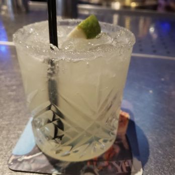 Yard House - Margarita on the rocks - New American Near Me - Troy, Michigan
