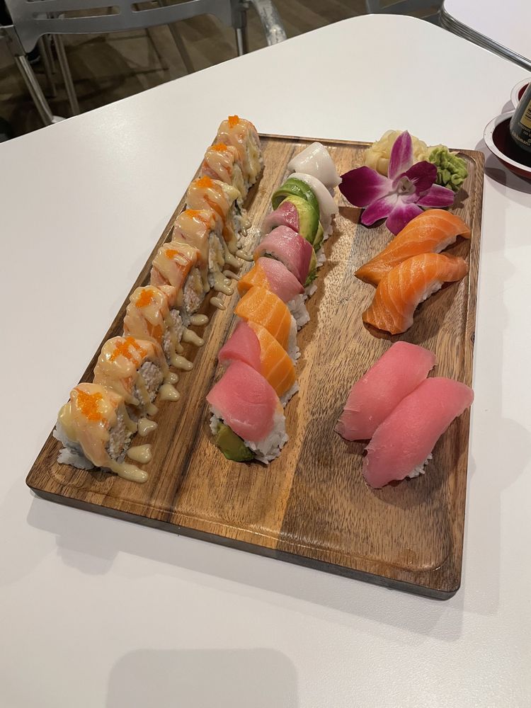 Kyonekko Sushi & Hibachi Express Logo