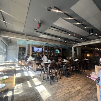151 Kitchen | Bar - Cocktail Bars Near Me - Elmhurst, Illinois