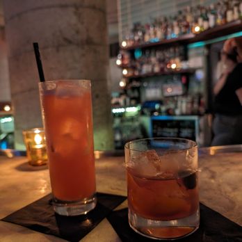 Garage - Kentucky Buck and Old Fashioned - Cocktail Bars Near Me - Austin, Texas