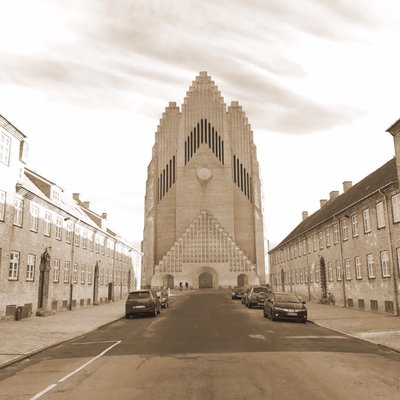 Grundtvigs Kirke by null