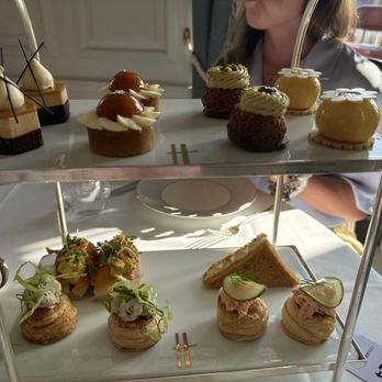 Harrods' Tea Room - Sandwiches Near Me - London, XGL Harrods' Tea Room - Sandwiches Near Me - London, XGL
