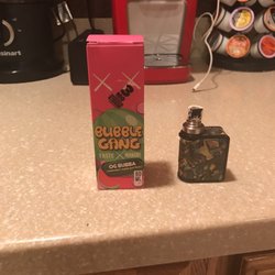 Bronx Vape Club - Went to Bronx Vape to buy bubble gum/watermelon juice, great service, and great atmosphere totally recommend this cool place!