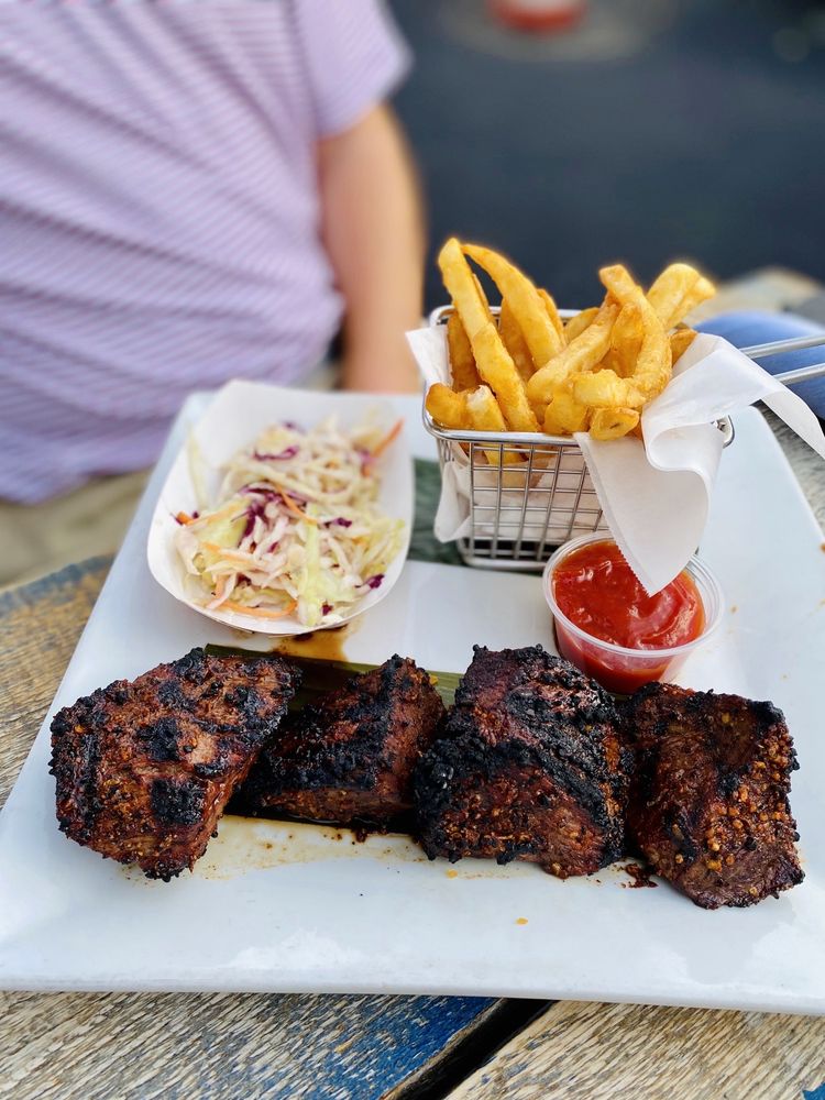 FOUR WINDS PUB & GRILL Updated August 2024 80 Photos & 143 Reviews