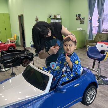 Little Munchkins - Kids Hair Salons Near Me - North Hollywood, California
