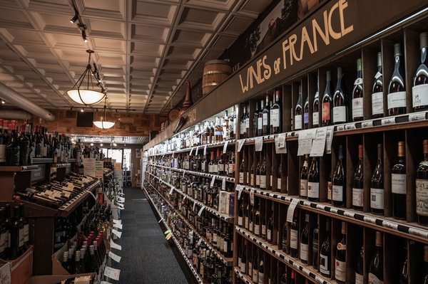 Thomas Liquors by null