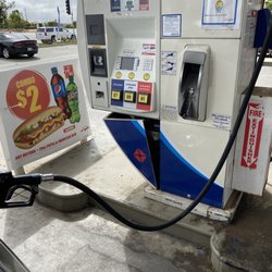 ARCO - Beat up pump.
