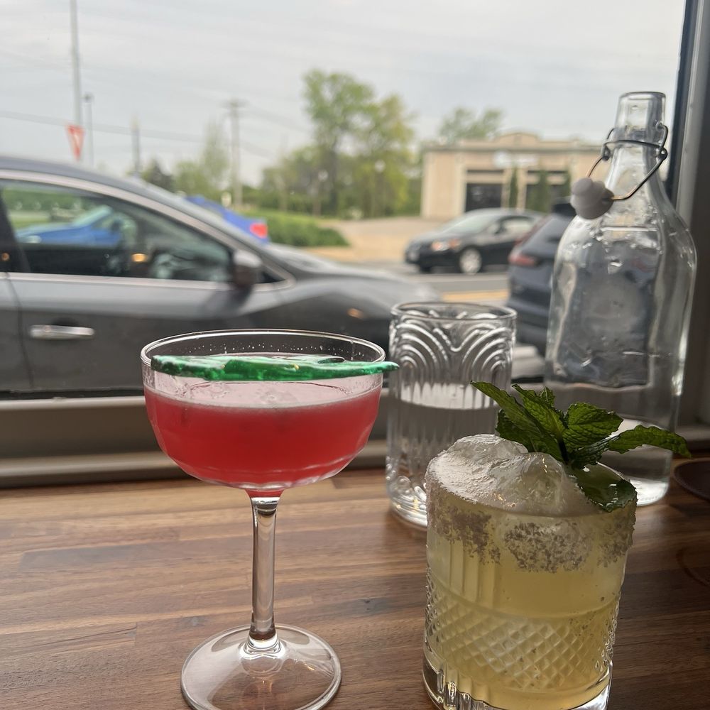 Off Elm - Cocktail Bars Near Me - Webster Groves, Missouri