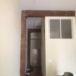 Exposed beams in the hall Exposed beams in the hall