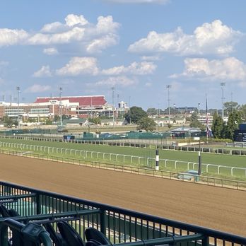 Churchill Downs - Horse Racing Near Me - Louisville, Kentucky