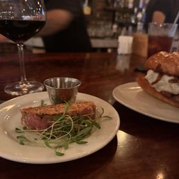Tuna ya o & French dip sandwich