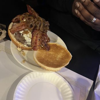 Krug's Tavern - Dive Bars Near Me - Newark, New Jersey