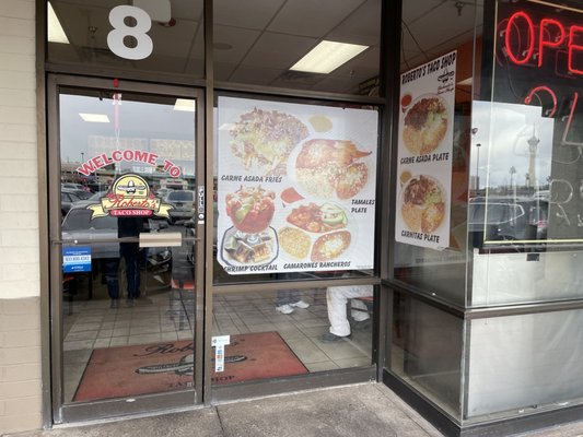 Roberto's Taco Shop by null