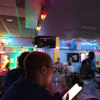 Downtown Olly's - American Near Me - Indianapolis, Indiana