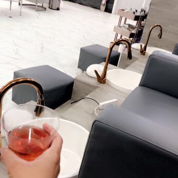 LaRu The Beauty Experience - Nail Salons Near Me - Staten Island, New York